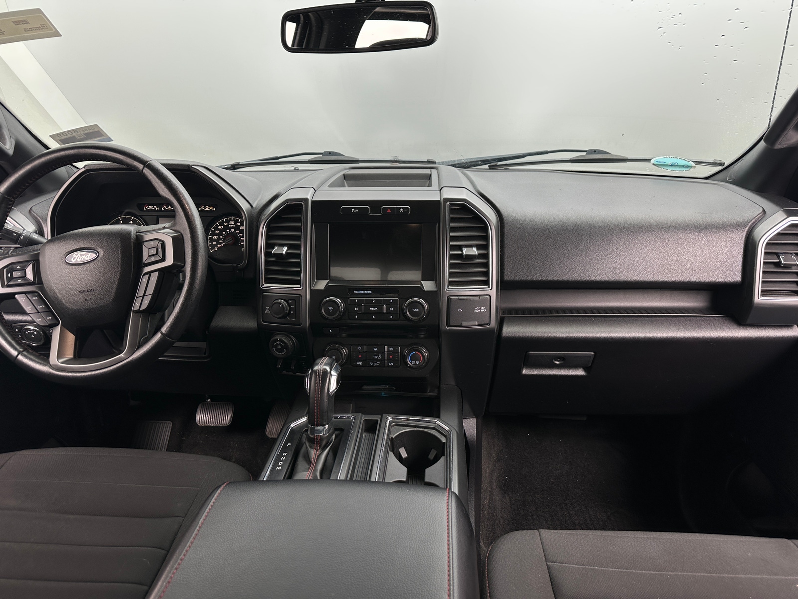 Thumbnail: 2018 Ford Econoline - 3