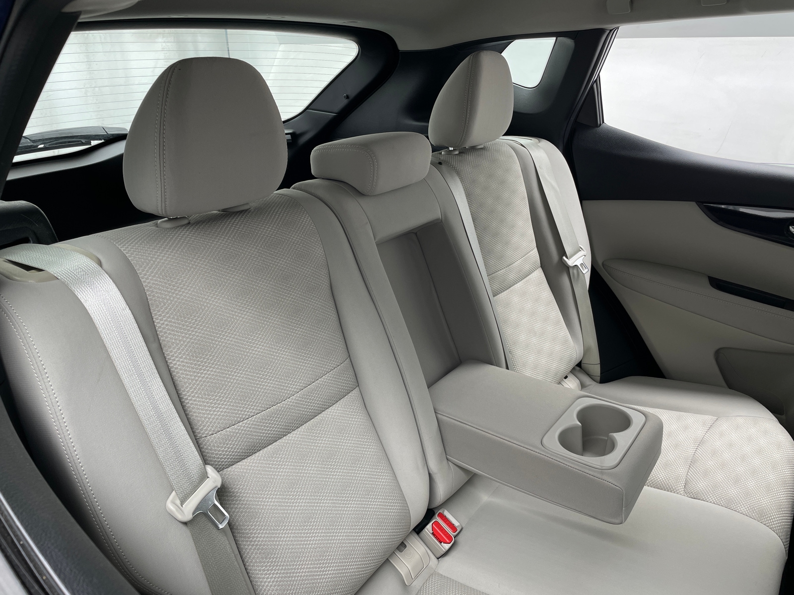 Thumbnail: 2018 Nissan Rogue Sport - 6