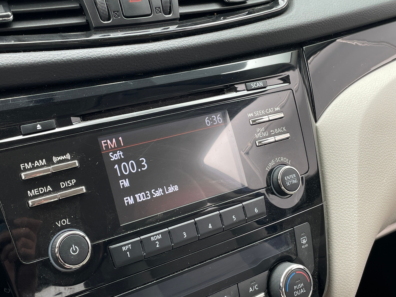 Thumbnail: 2018 Nissan Rogue Sport - 4