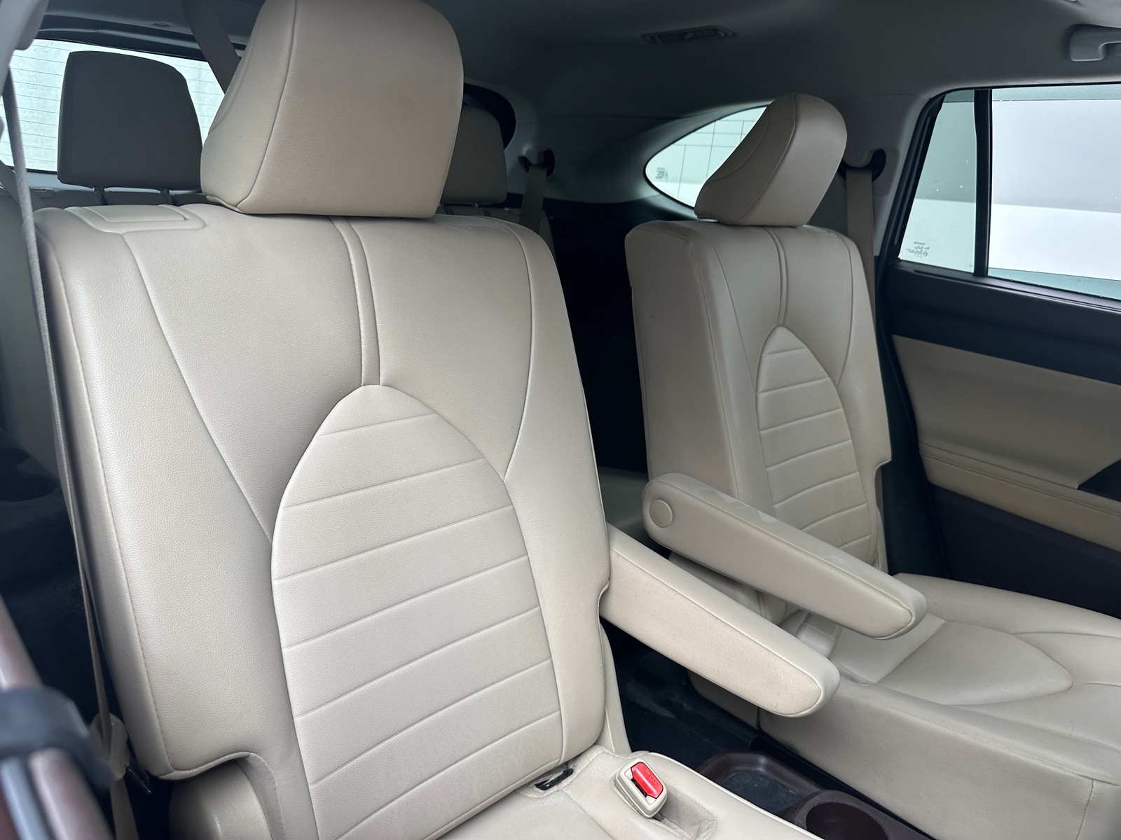 Thumbnail: 2020 Toyota Highlander - 5