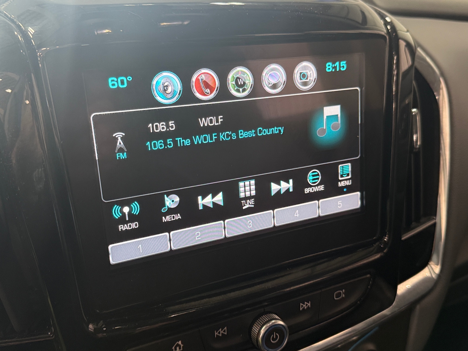 Thumbnail: 2018 Chevrolet Traverse - 3