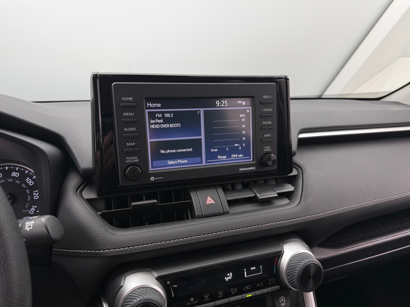Thumbnail: 2021 Toyota RAV4 - 4