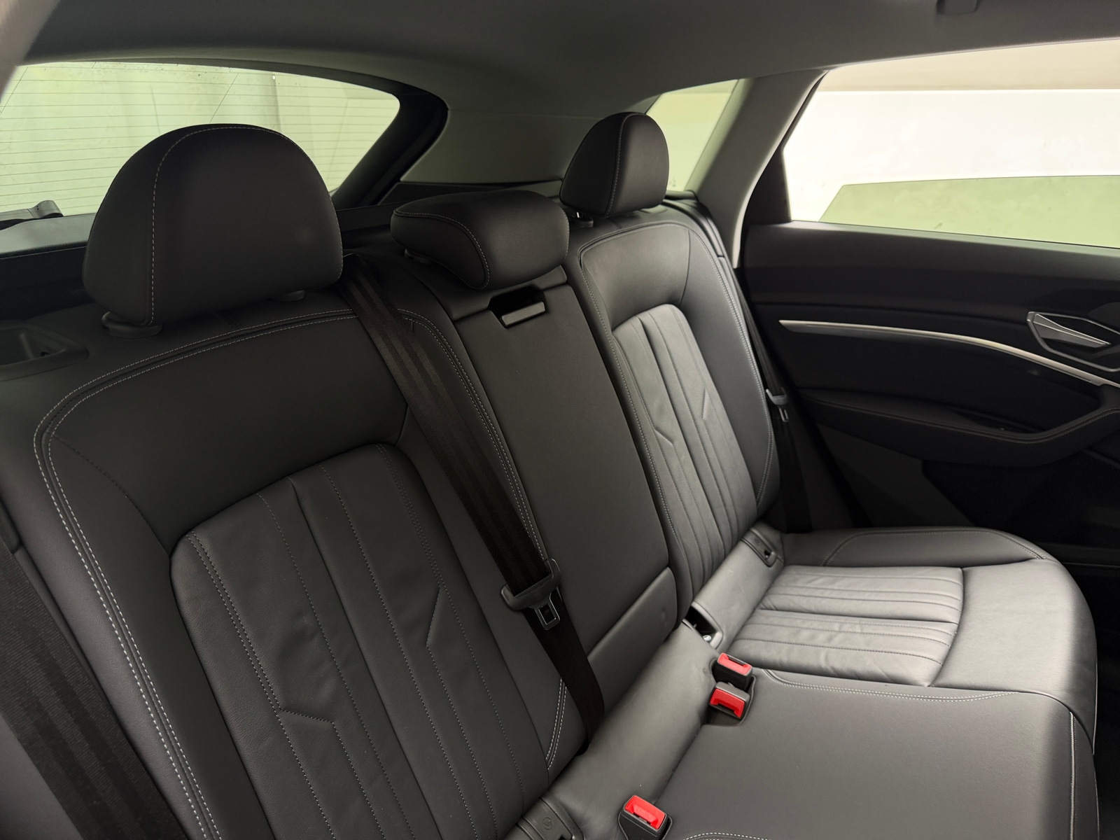 Thumbnail: 2021 Audi e-tron - 5