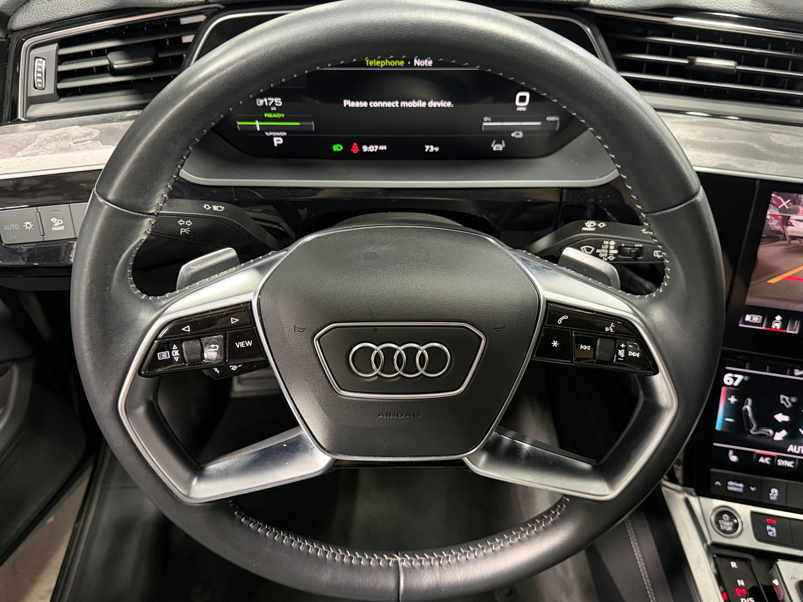 Thumbnail: 2021 Audi e-tron - 4