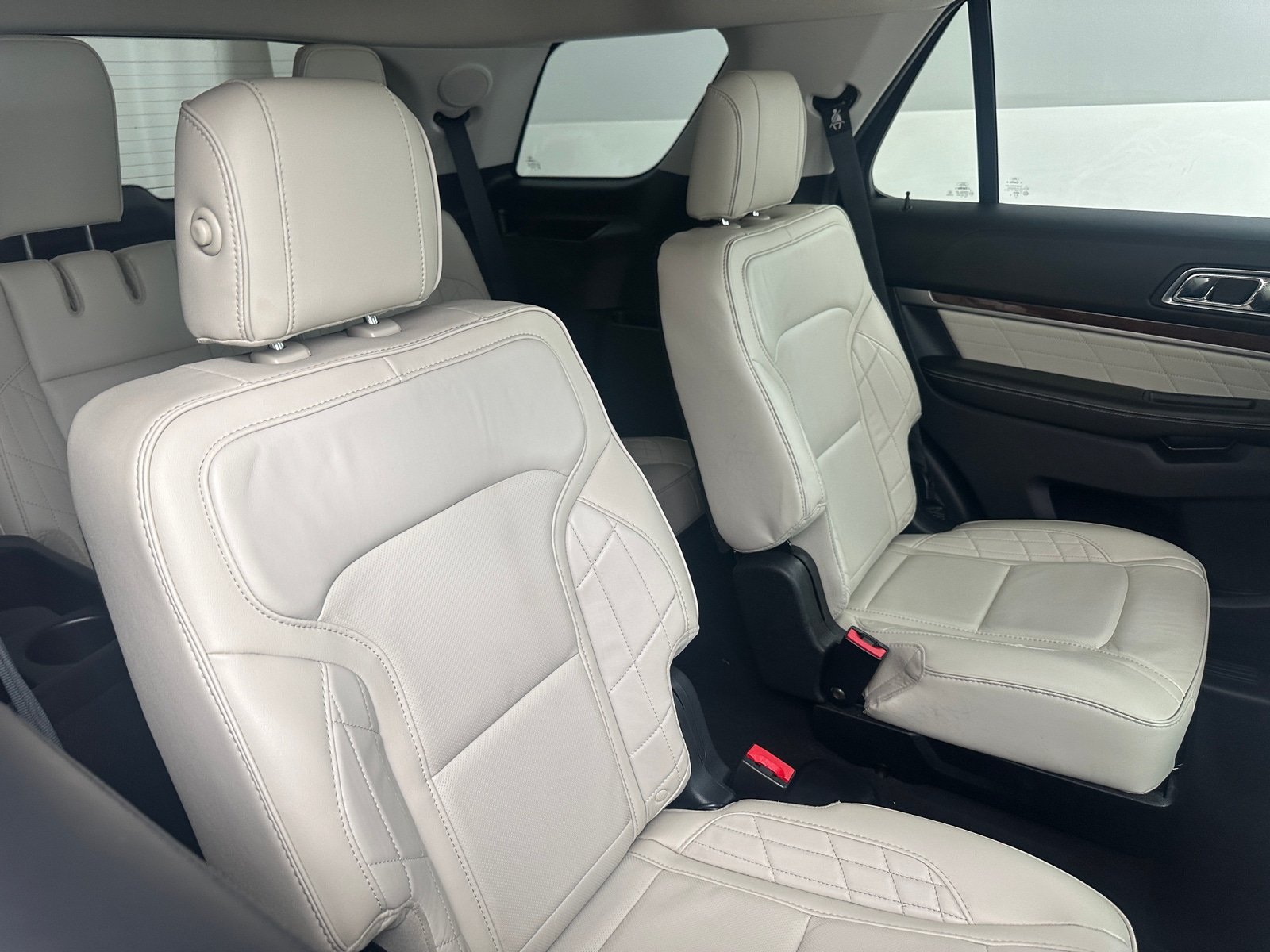 Thumbnail: 2019 Ford Explorer - 5