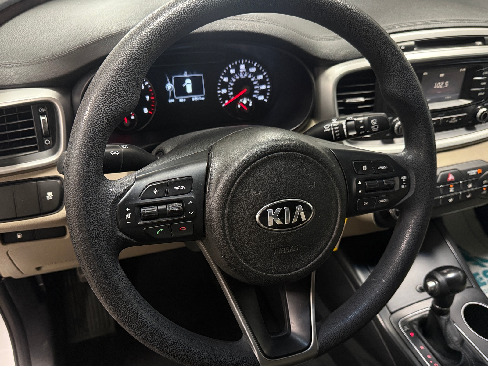 Thumbnail: 2017 Kia Sorento - 5