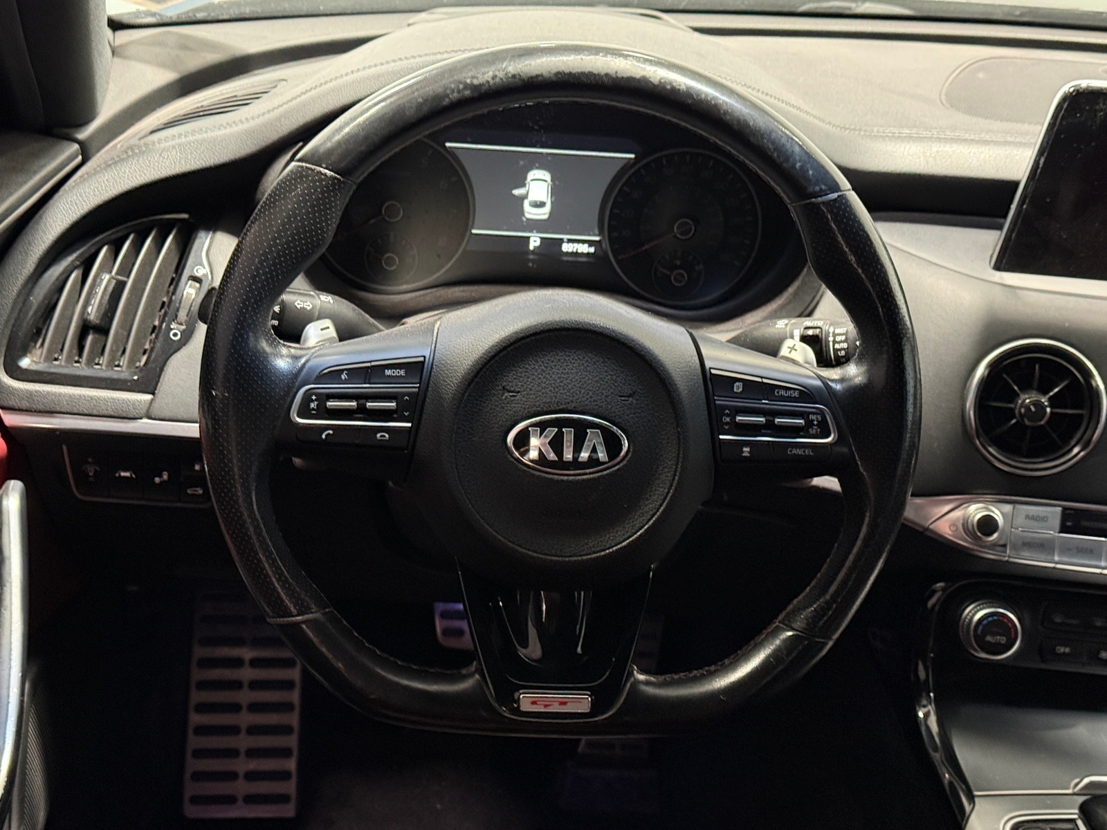Thumbnail: 2018 Kia Stinger - 4