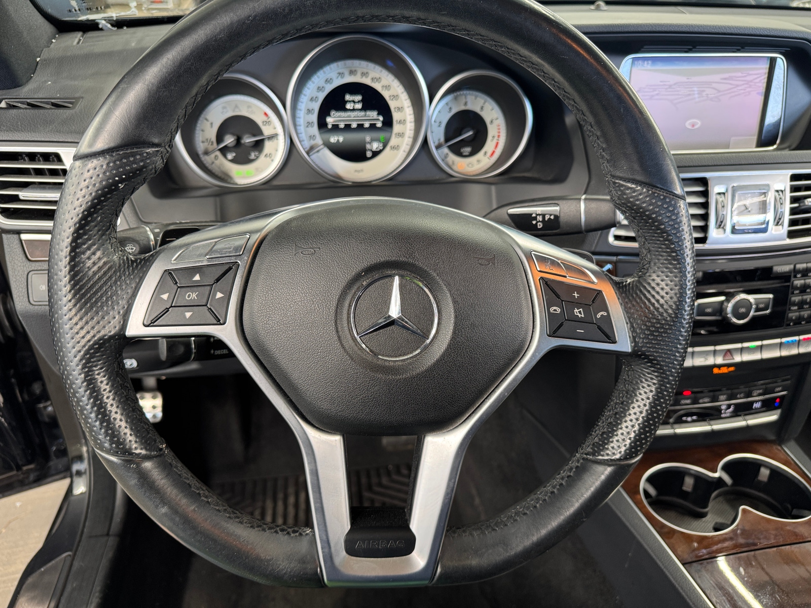 Thumbnail: 2015 Mercedes-Benz E-Class - 3