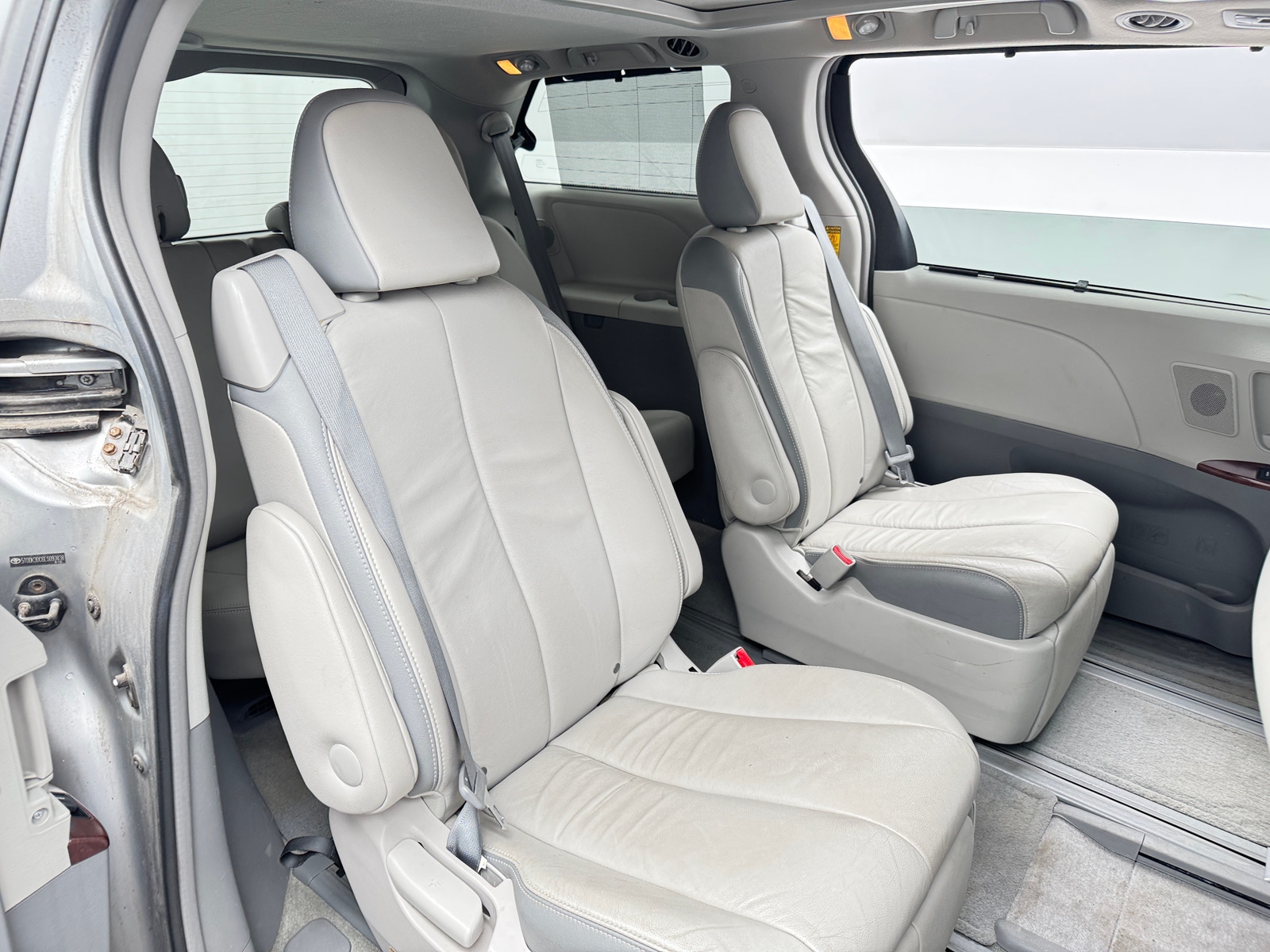 Thumbnail: 2014 Toyota Sienna - 5