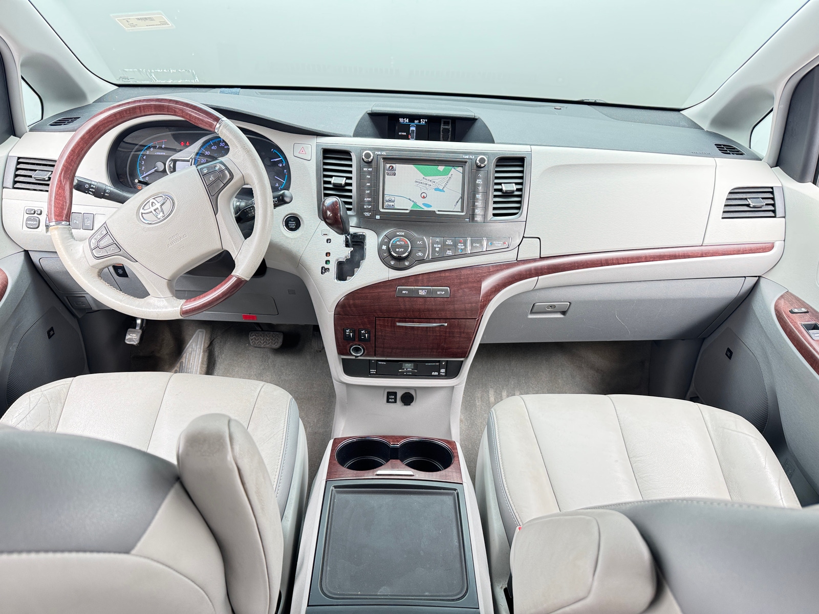 Thumbnail: 2014 Toyota Sienna - 2