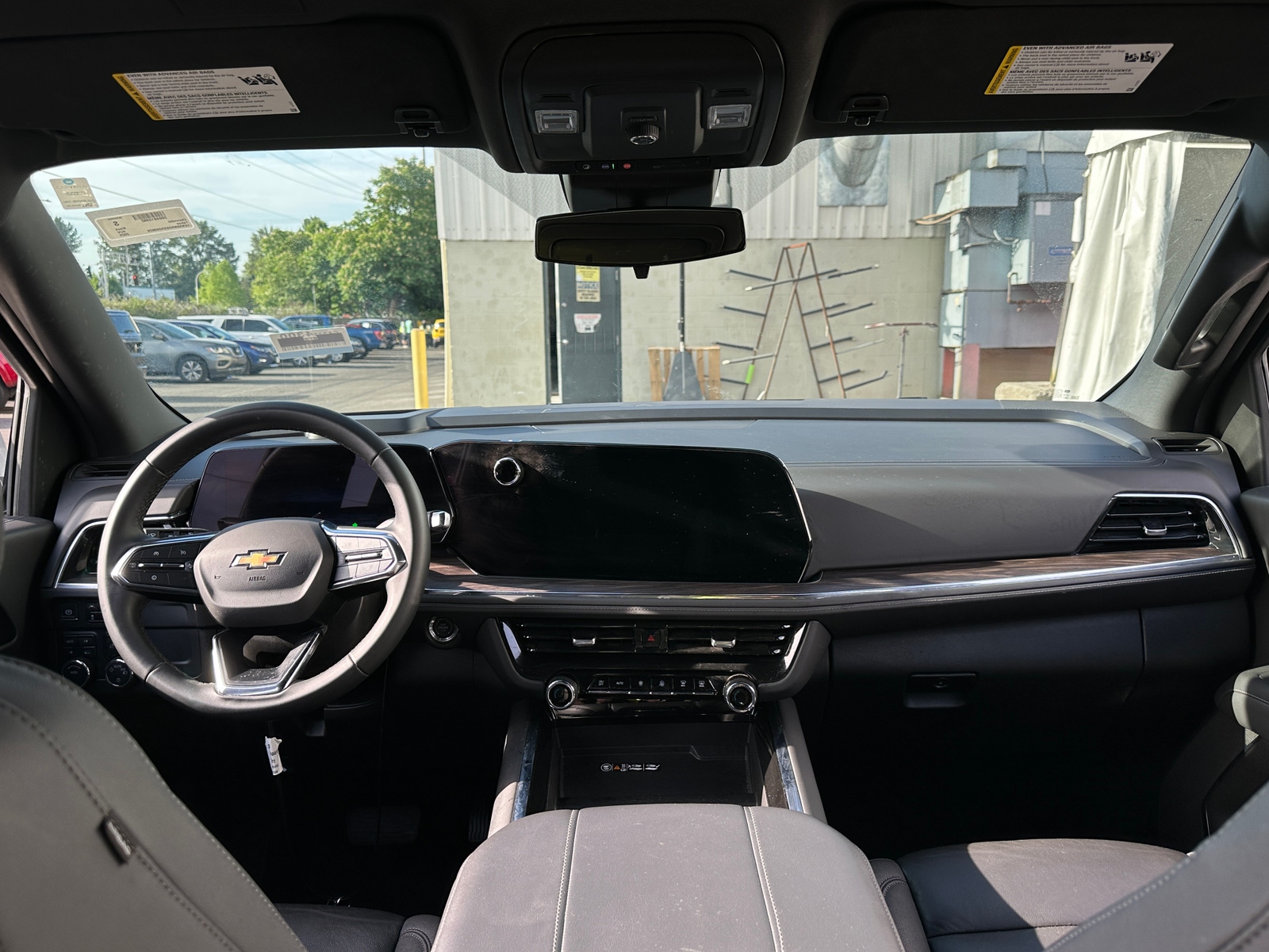 Thumbnail: 2025 Chevrolet Tahoe - 2