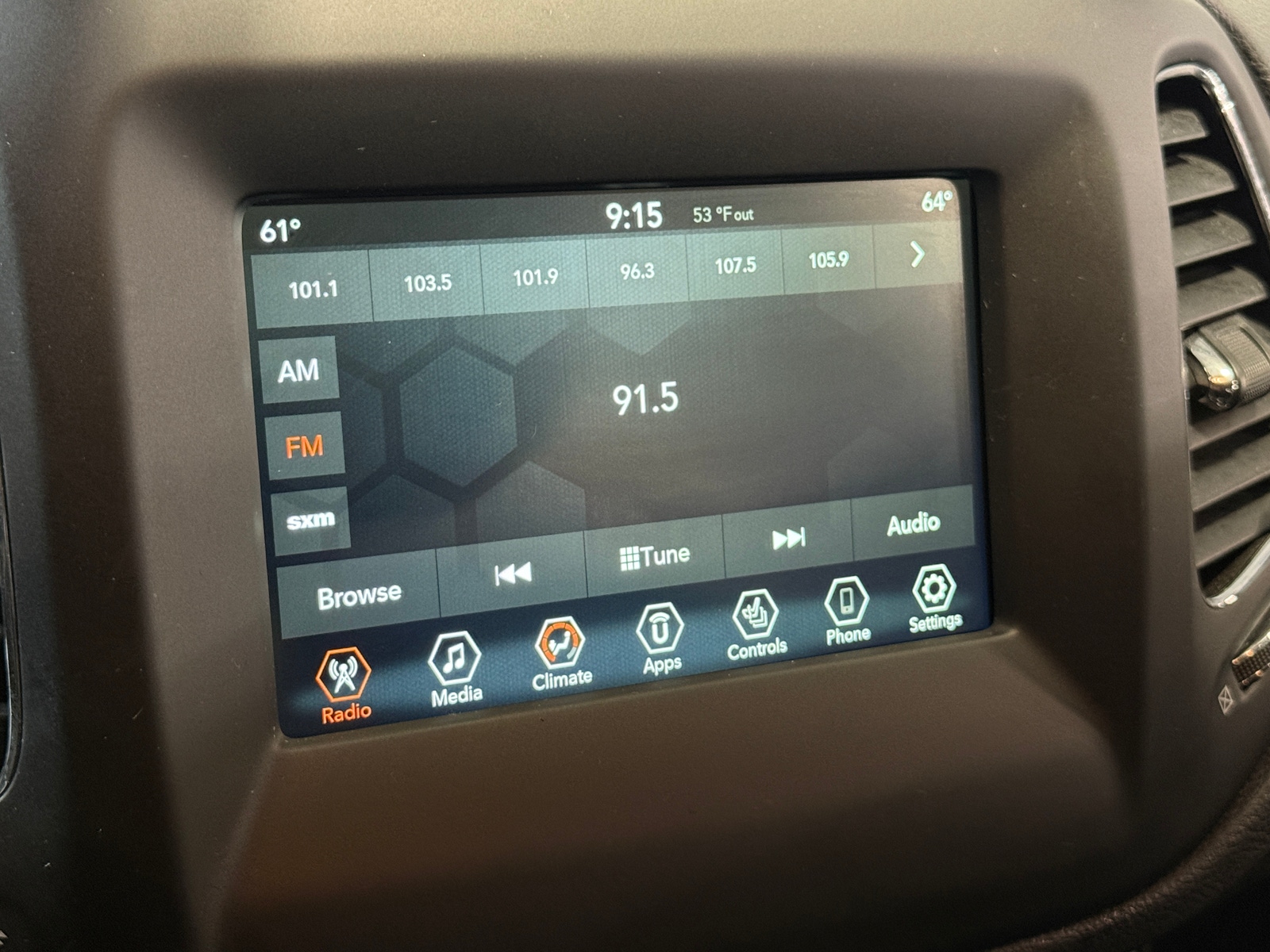 Thumbnail: 2019 Jeep Compass - 4