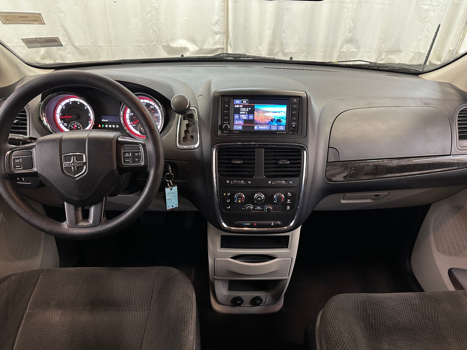 Thumbnail: 2019 Dodge Grand Caravan - 3