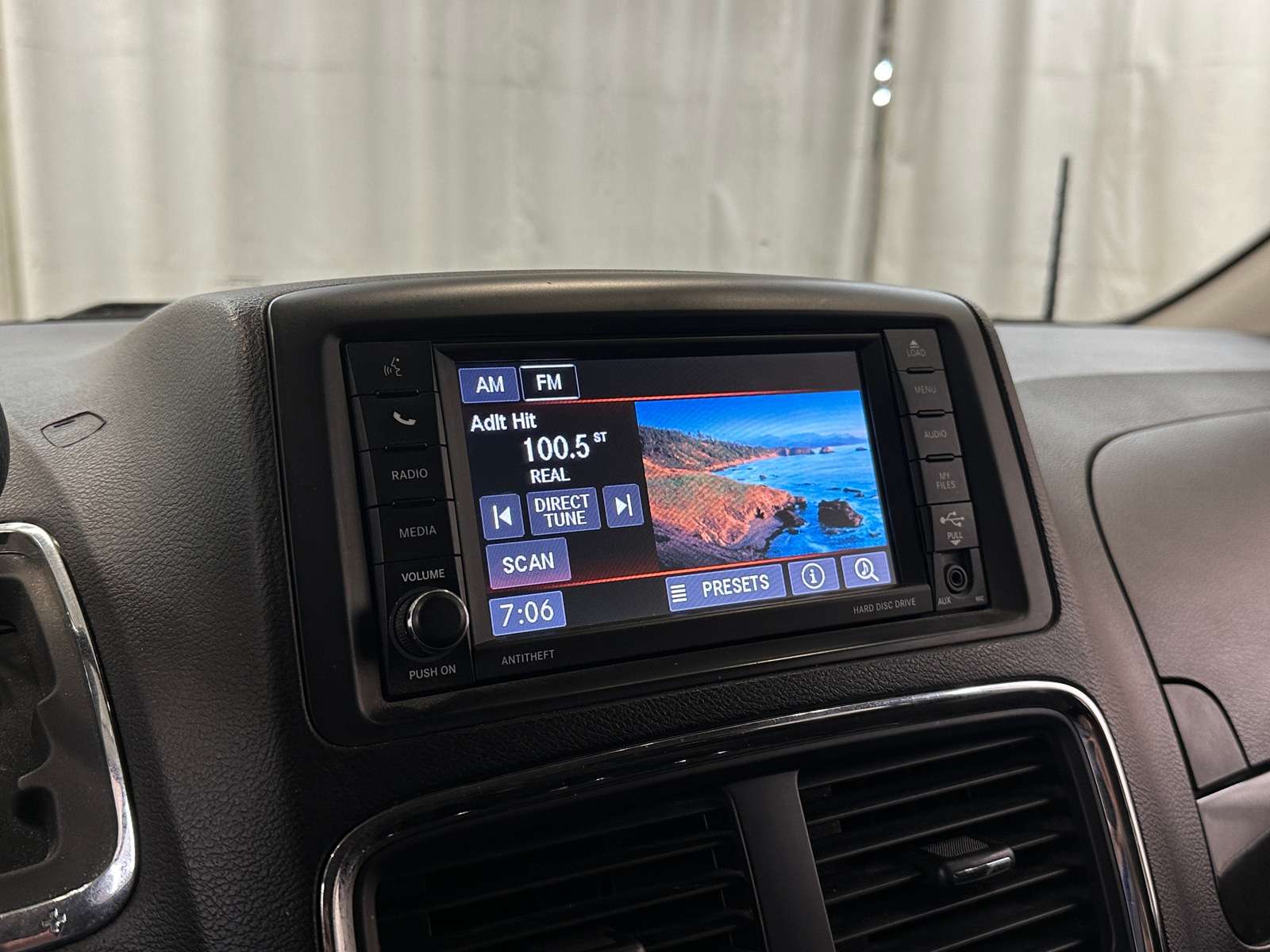 Thumbnail: 2019 Dodge Grand Caravan - 4