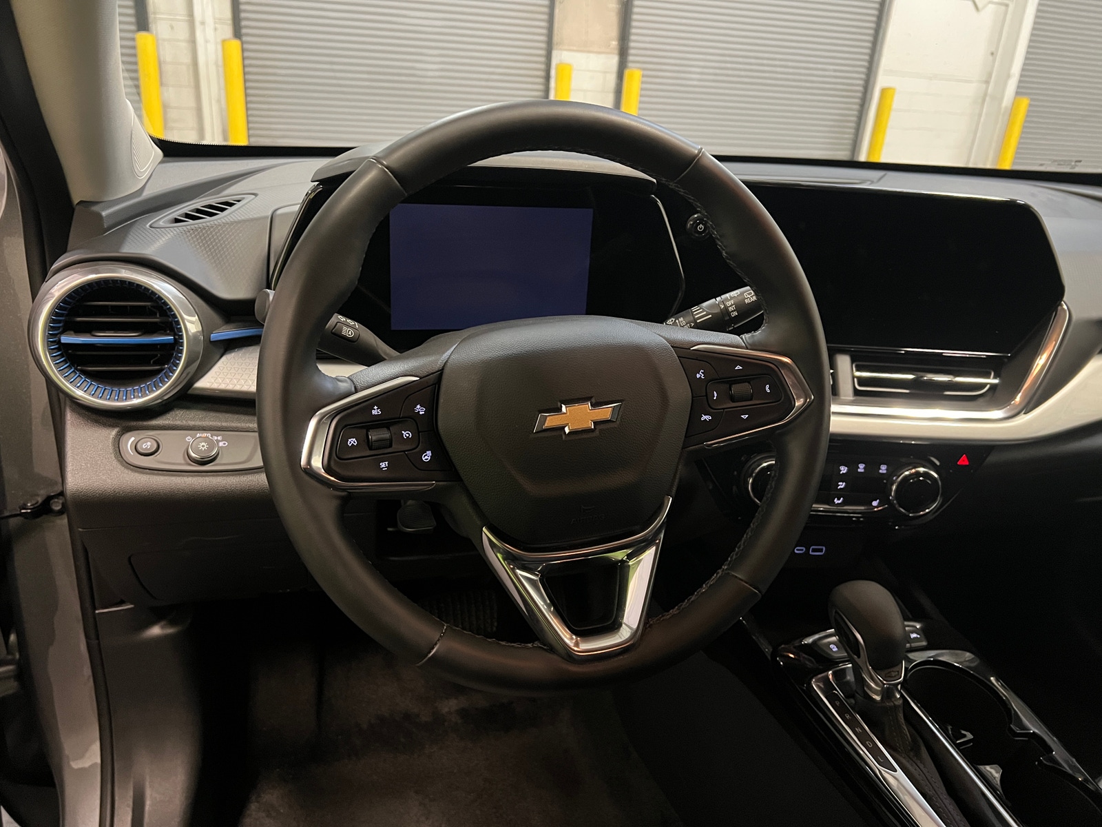 Thumbnail: 2025 Chevrolet Trax - 5