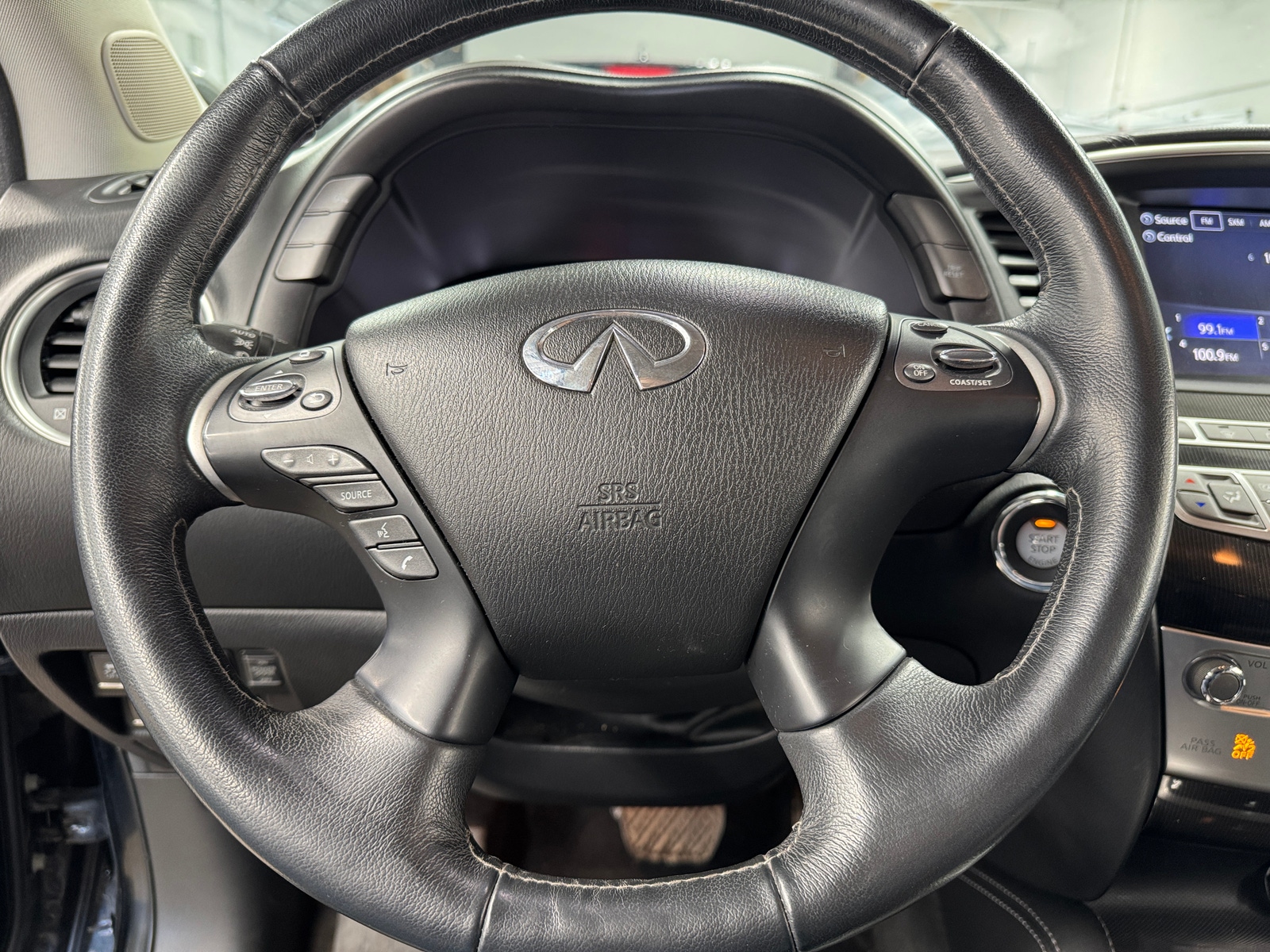 Thumbnail: 2017 INFINITI QX60 - 4