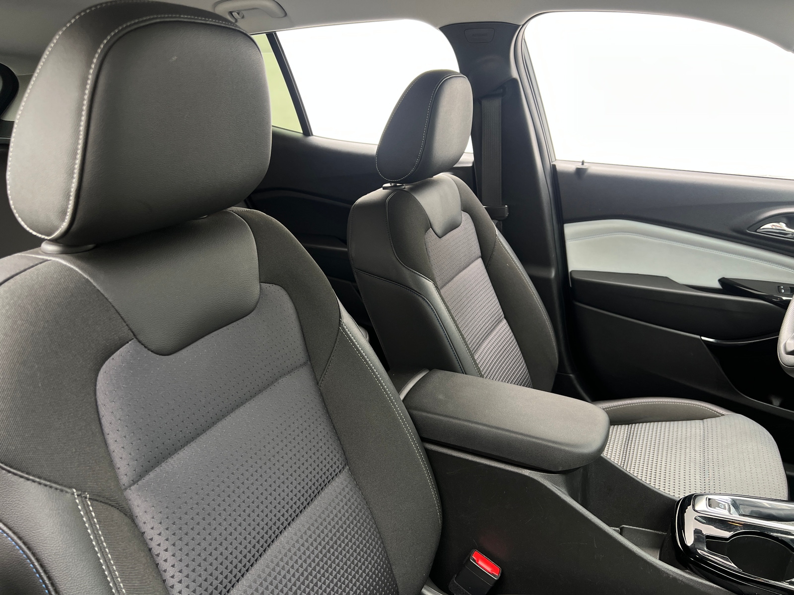 Thumbnail: 2025 Chevrolet Trax - 2