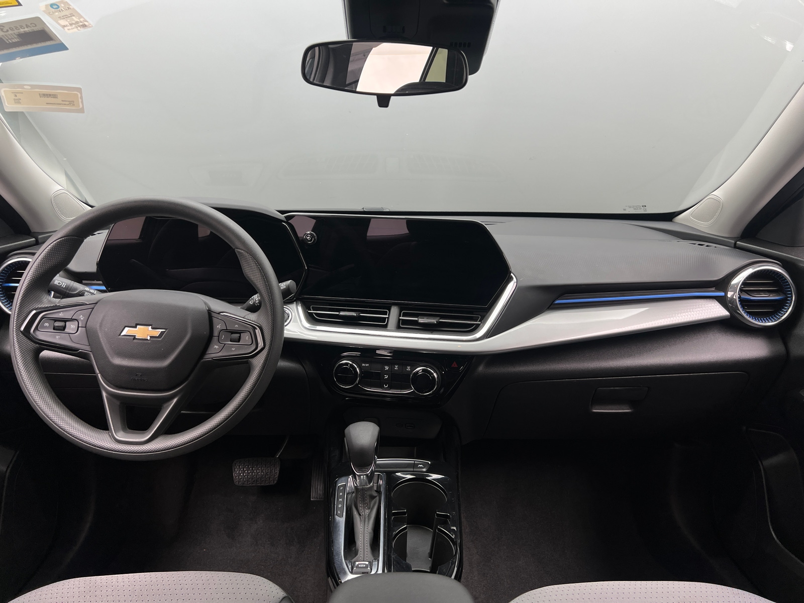 Thumbnail: 2025 Chevrolet Trax - 3