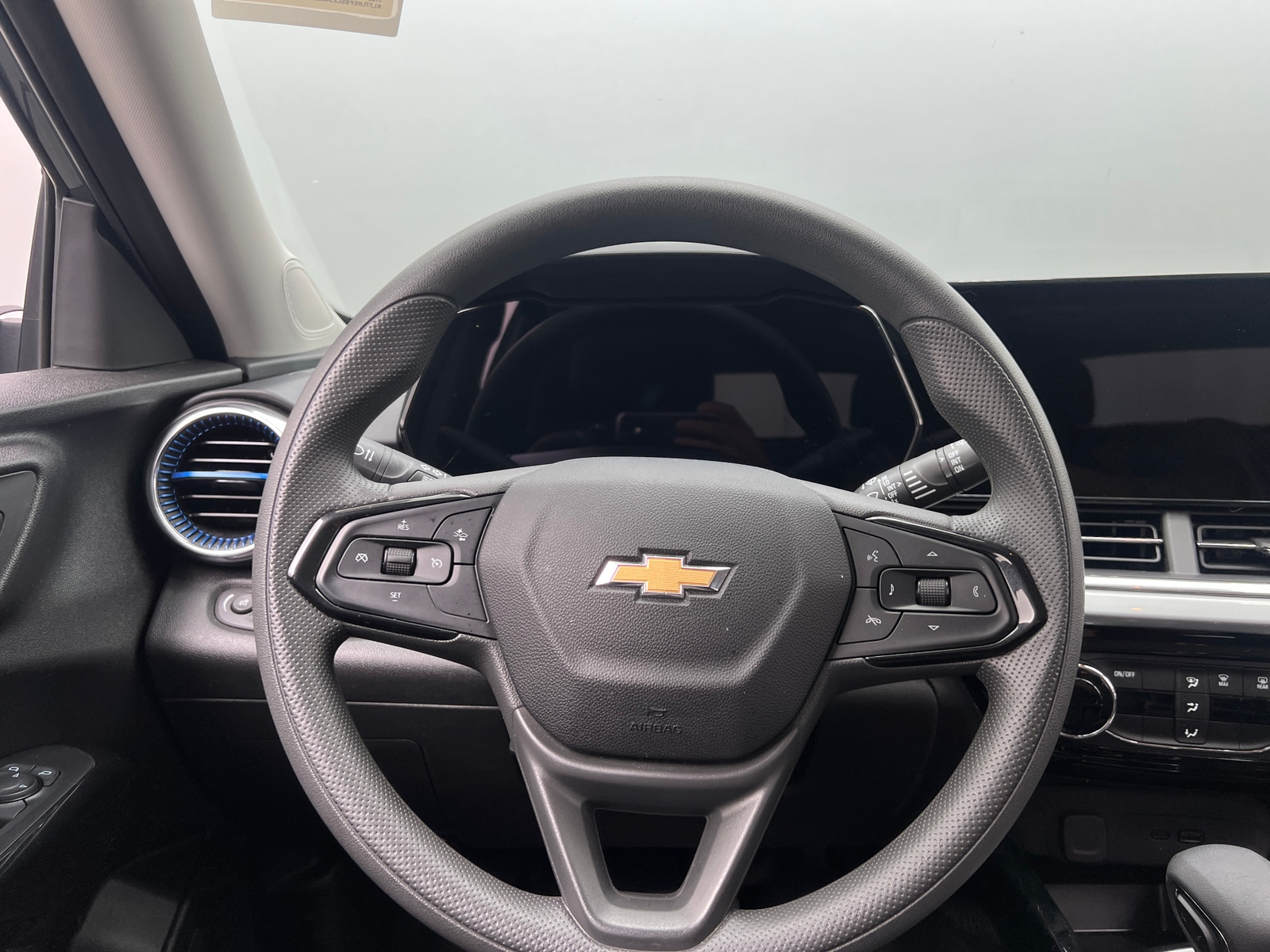 Thumbnail: 2025 Chevrolet Trax - 5