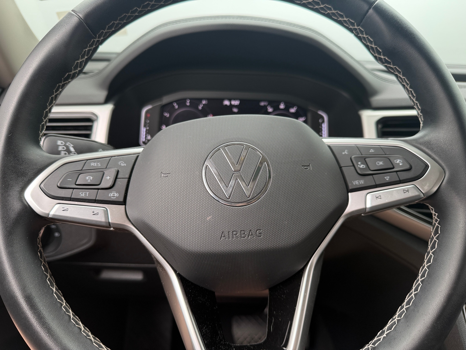 Thumbnail: 2022 Volkswagen Atlas - 4
