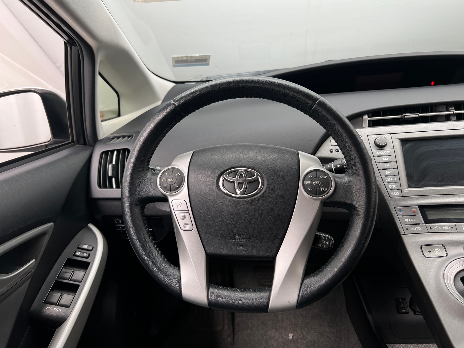 Thumbnail: 2014 Toyota Prius - 5