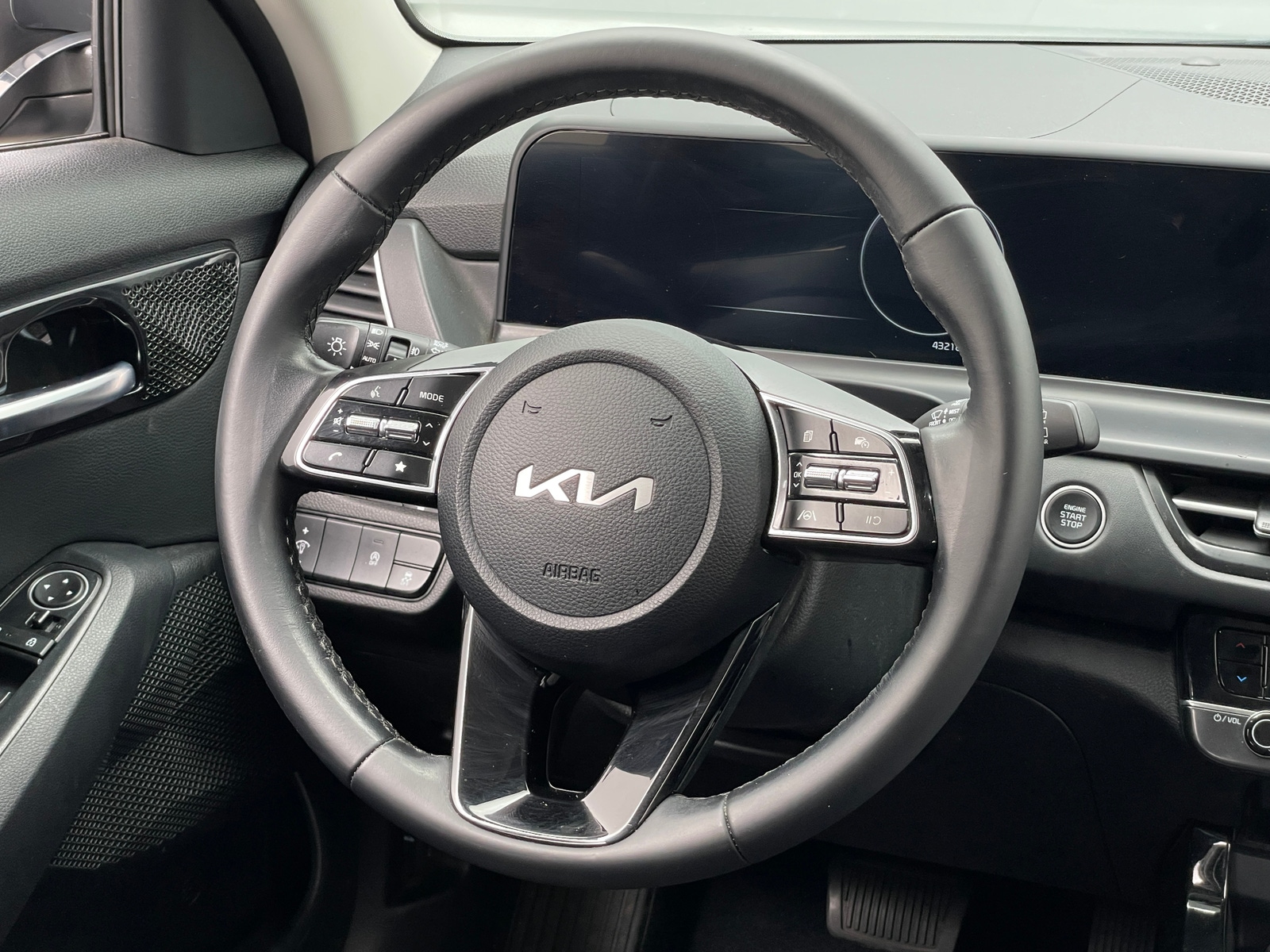 Thumbnail: 2024 Kia Seltos - 4