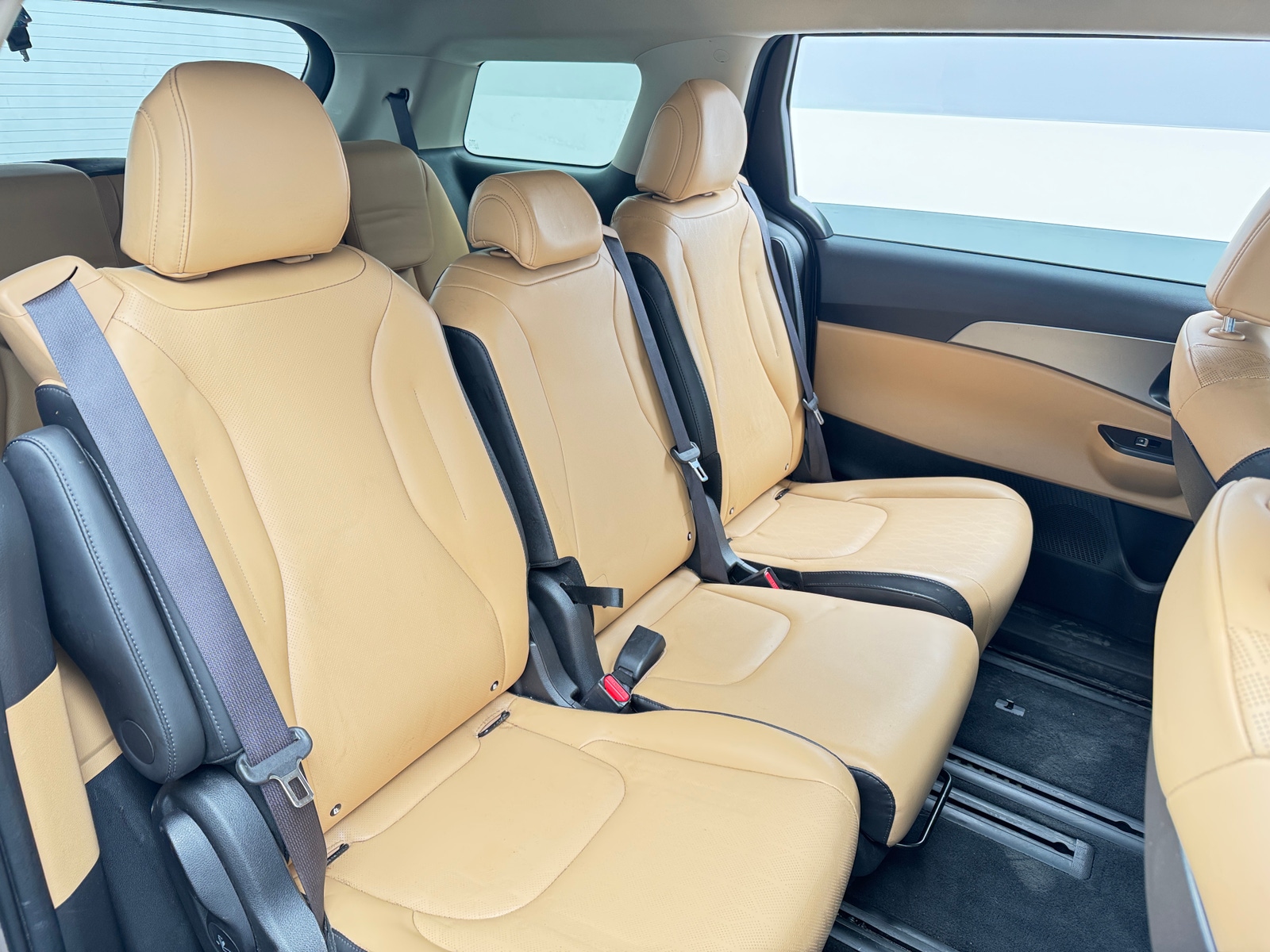 Thumbnail: 2022 Kia Carnival - 6