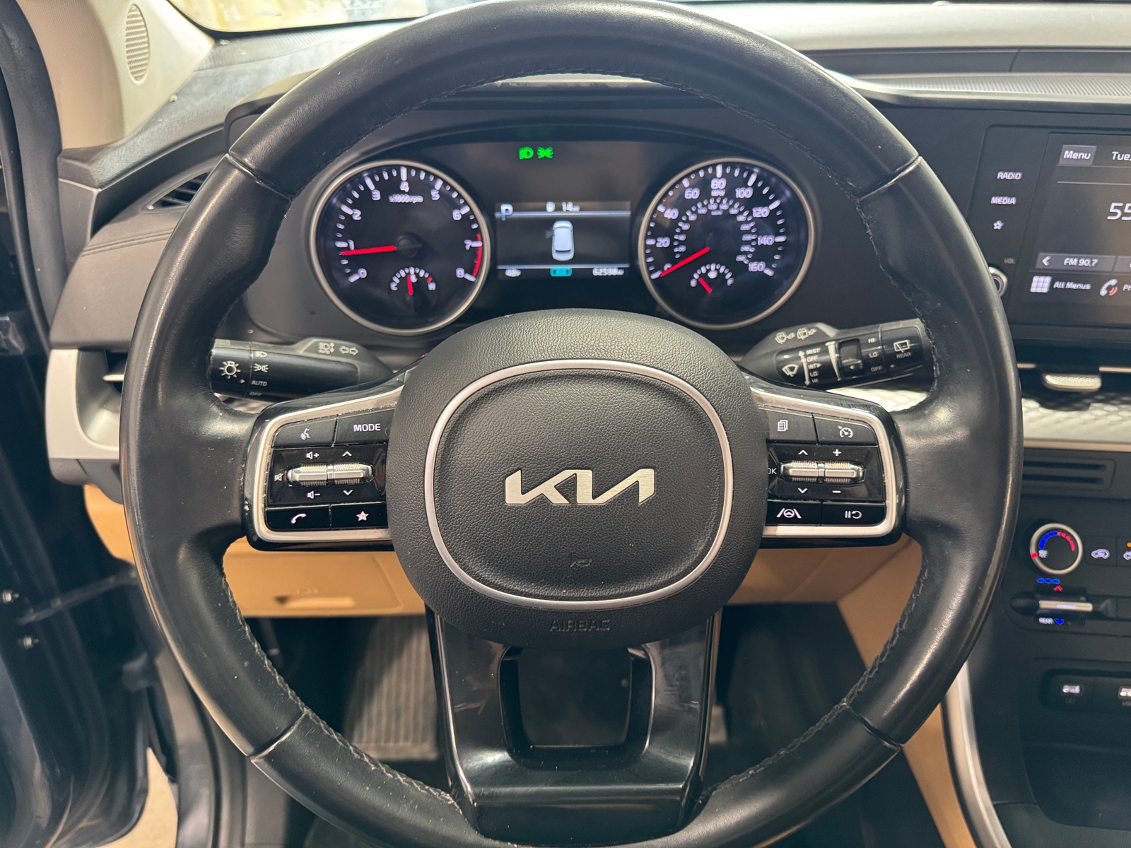 Thumbnail: 2022 Kia Carnival - 5