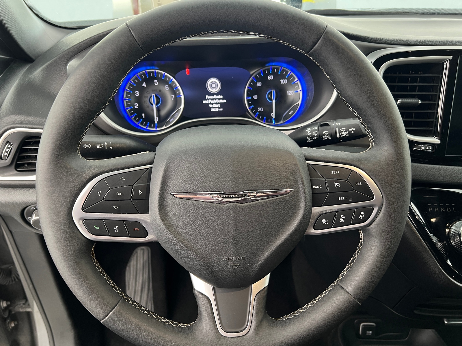 Thumbnail: 2025 Chrysler Pacifica - 4