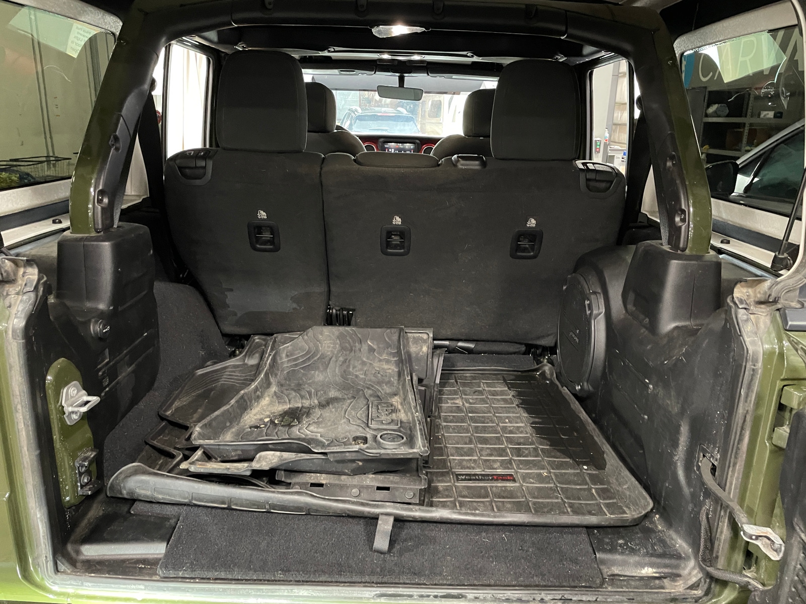 Thumbnail: 2020 Jeep Wrangler - 7