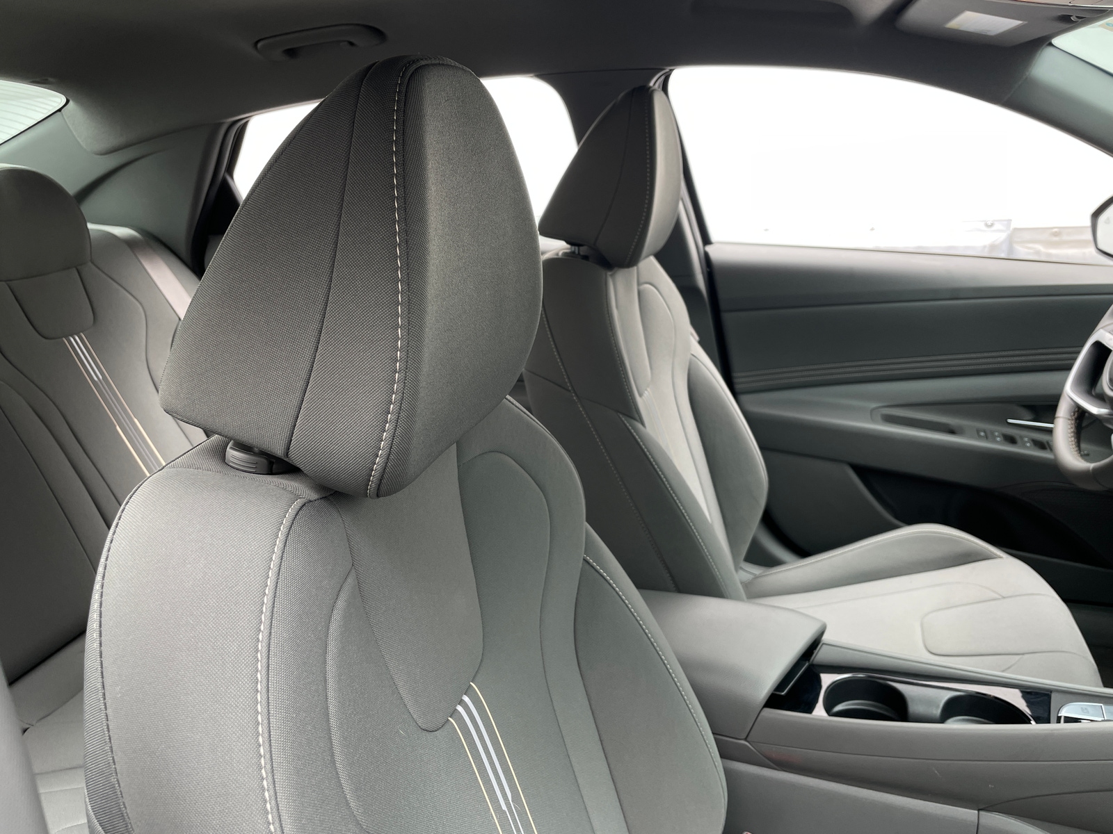Thumbnail: 2025 Hyundai Elantra - 2