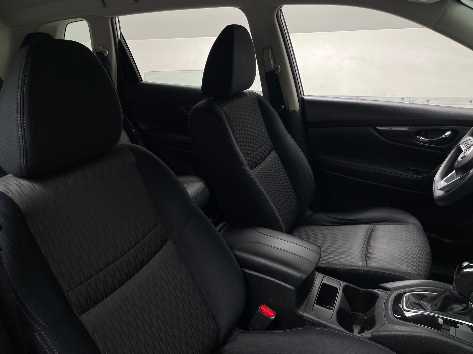 Thumbnail: 2017 Nissan Rogue - 2