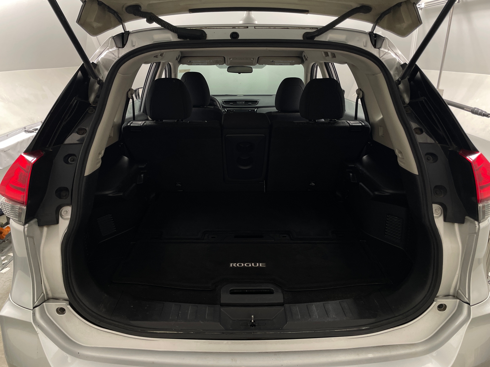 Thumbnail: 2017 Nissan Rogue - 7