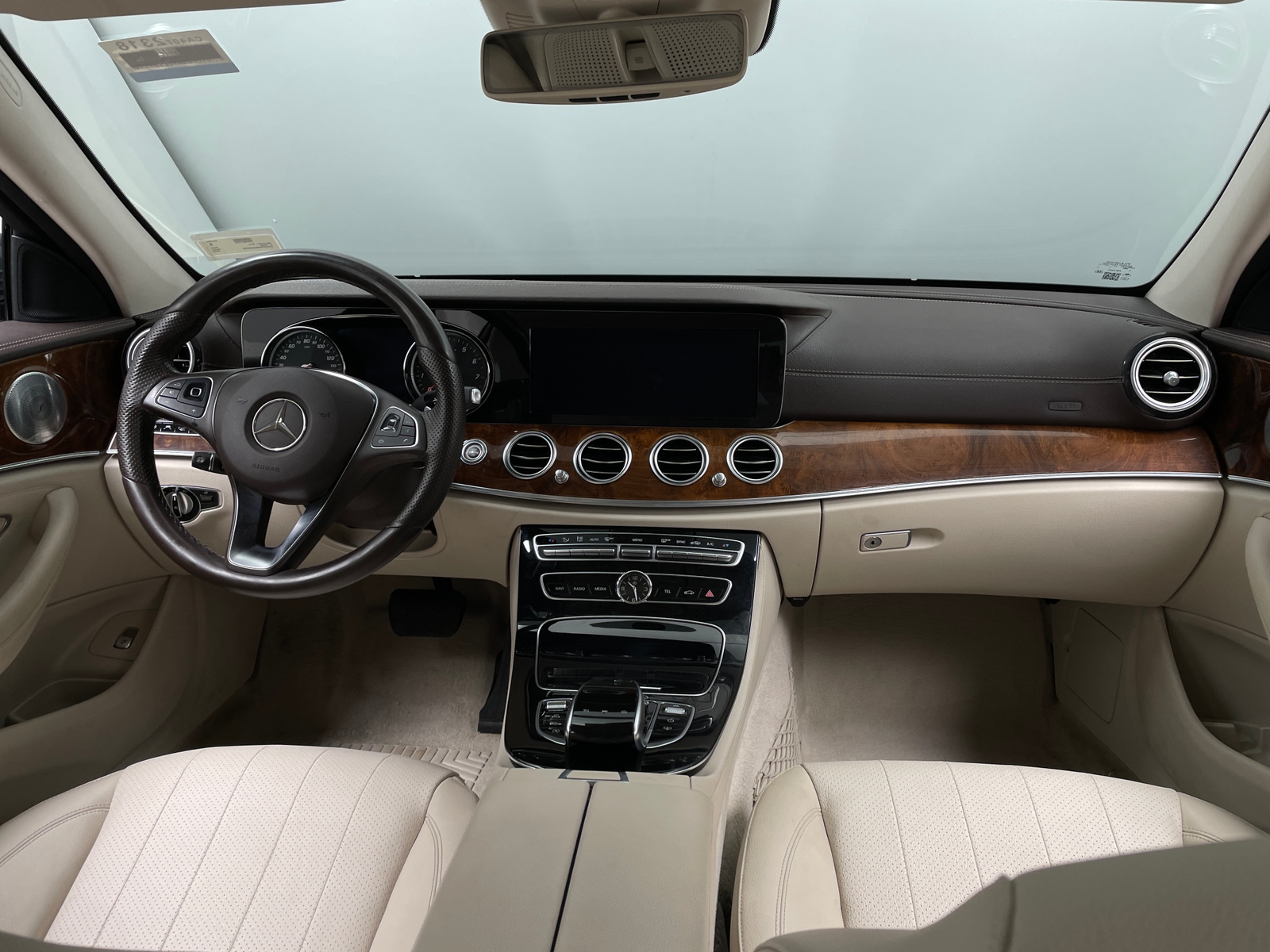 Thumbnail: 2018 Mercedes-Benz E-Class - 2