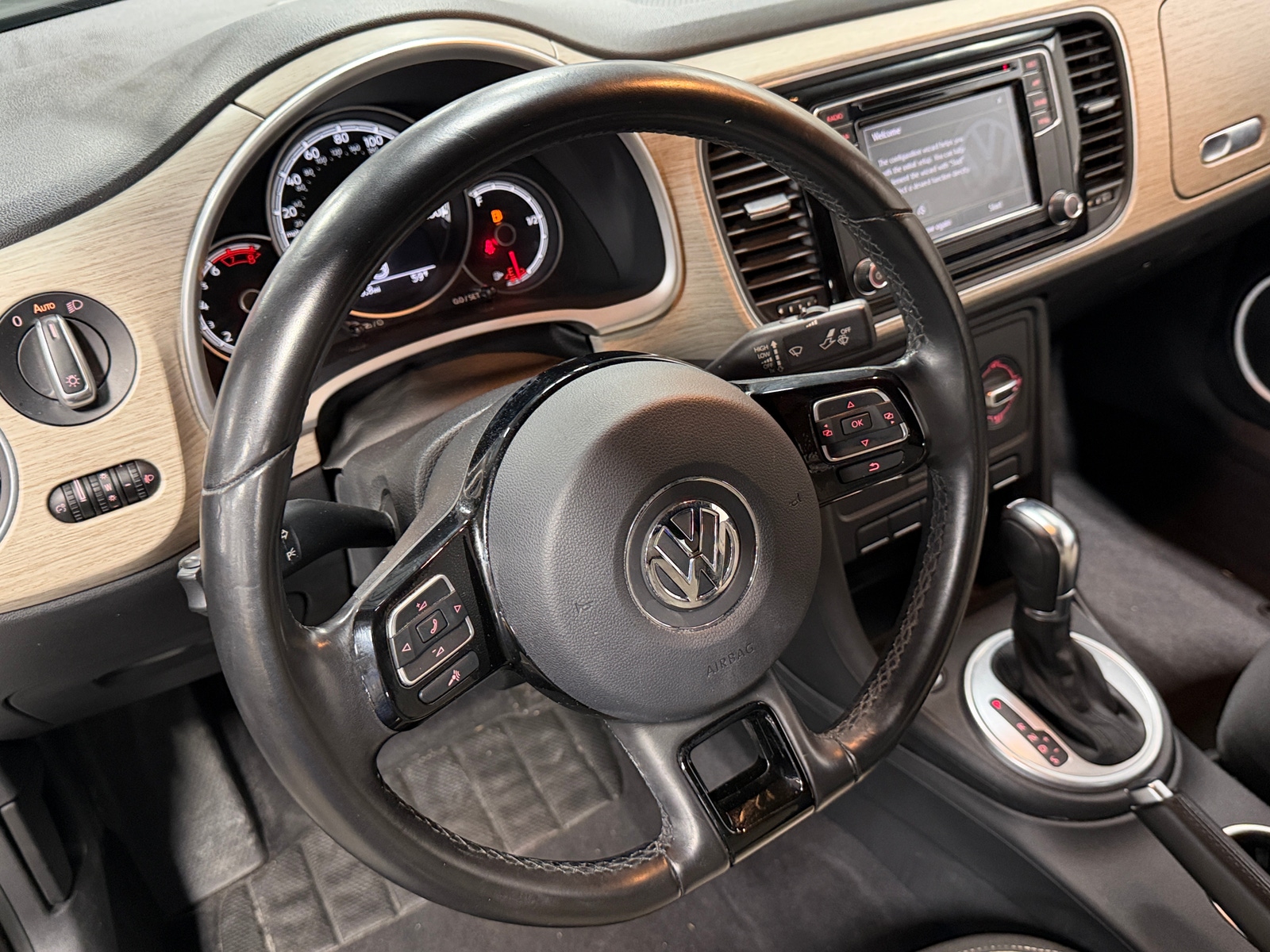 Thumbnail: 2018 Volkswagen Beetle - 5