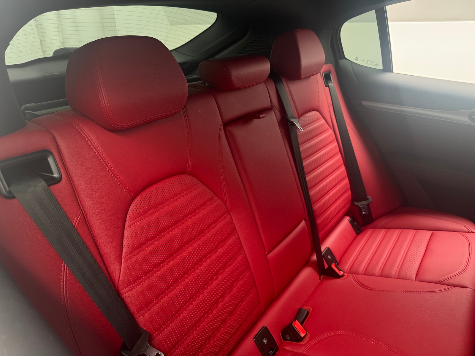 Thumbnail: 2024 Alfa Romeo Stelvio - 5