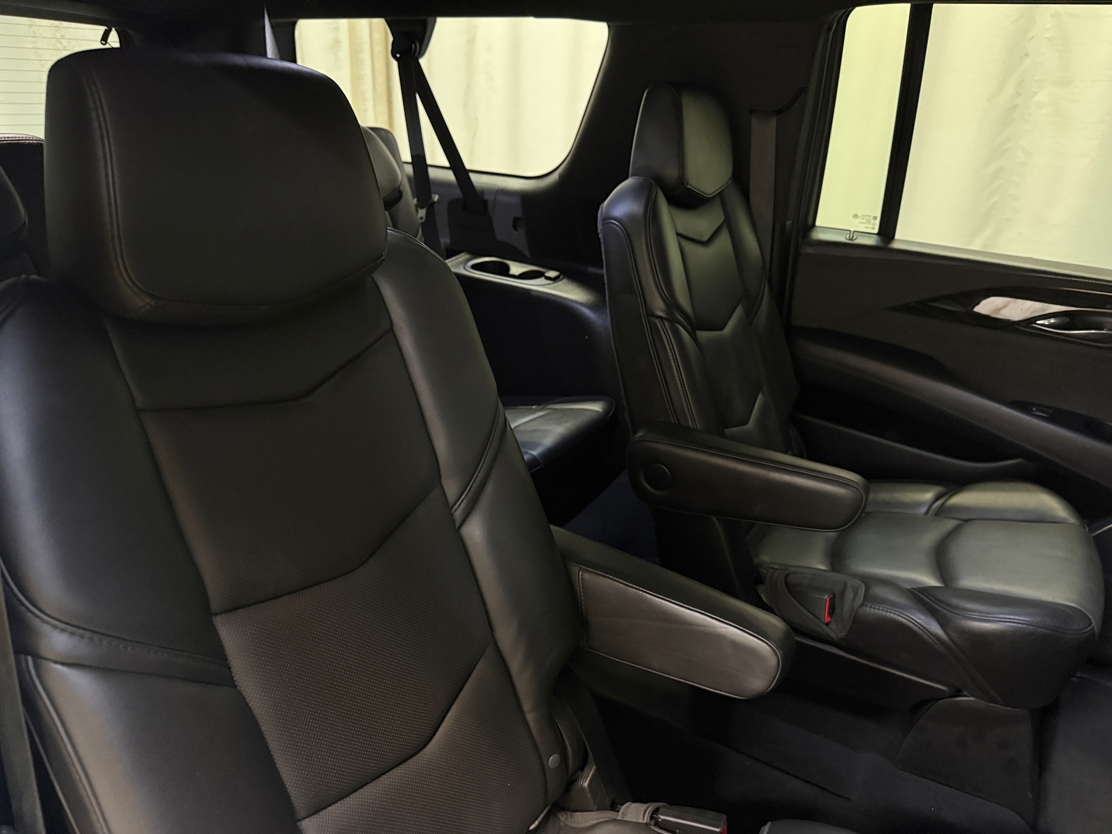 Thumbnail: 2018 Cadillac Escalade - 5