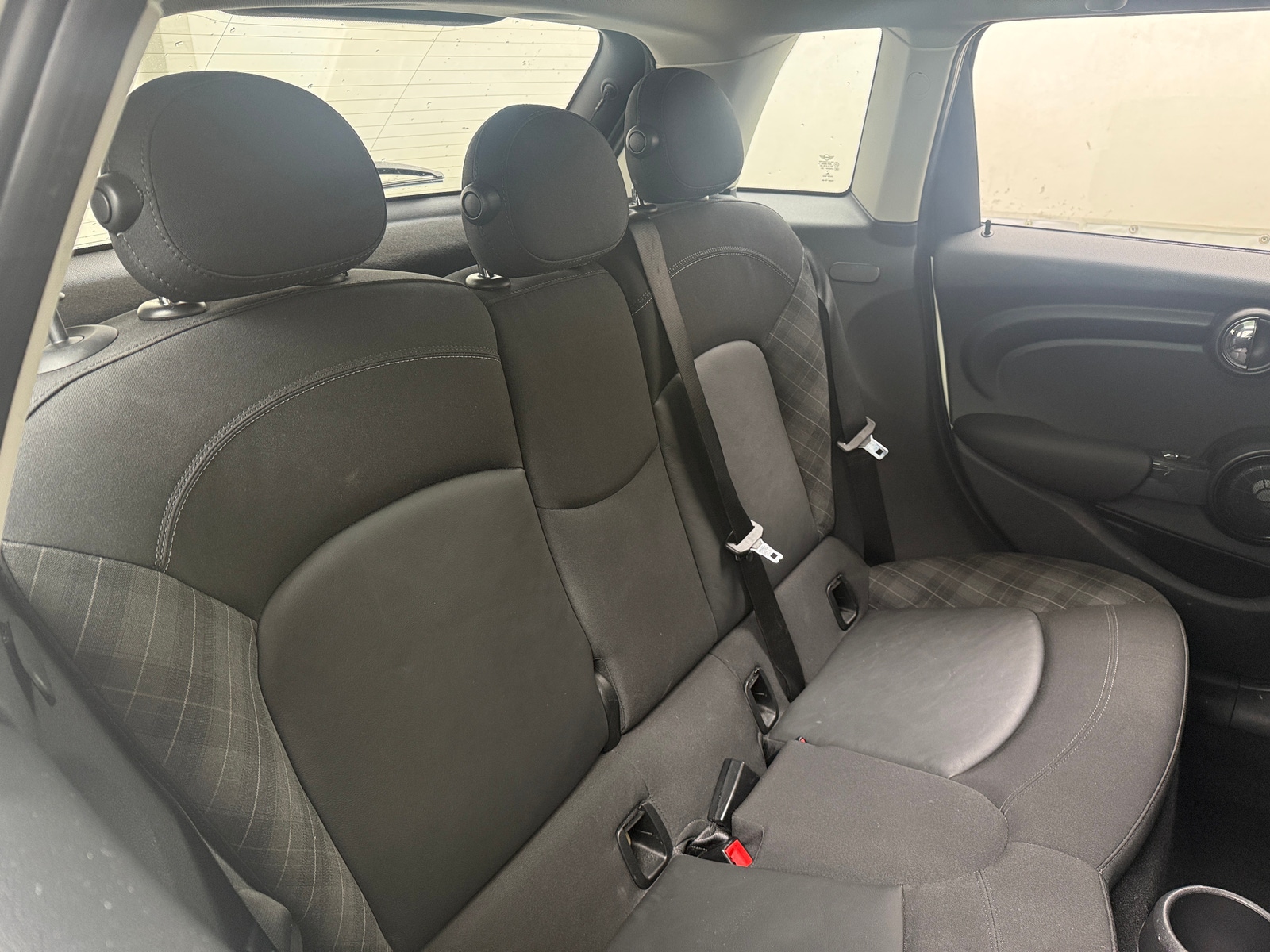 Thumbnail: 2016 MINI Cooper Hardtop - 6