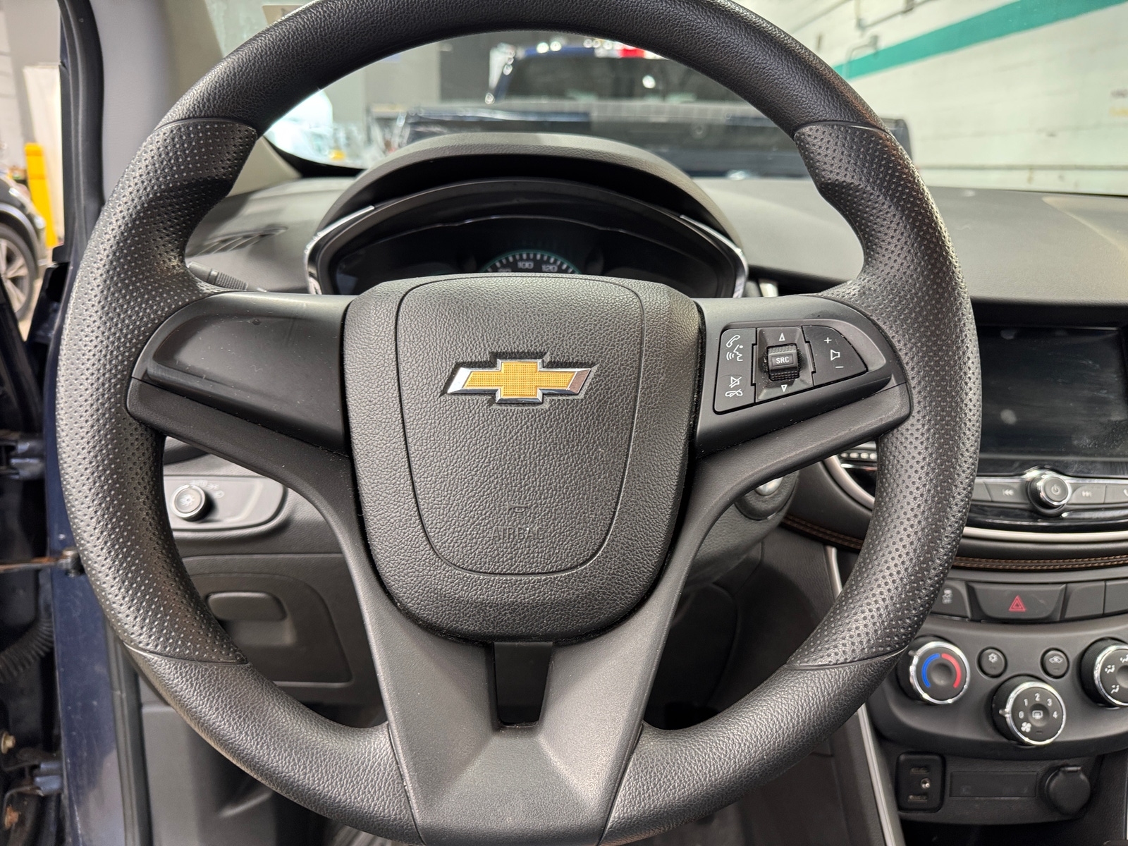 Thumbnail: 2018 Chevrolet Trax - 5