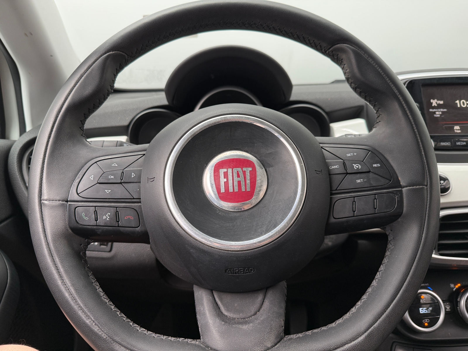 Thumbnail: 2016 Fiat 500X - 5