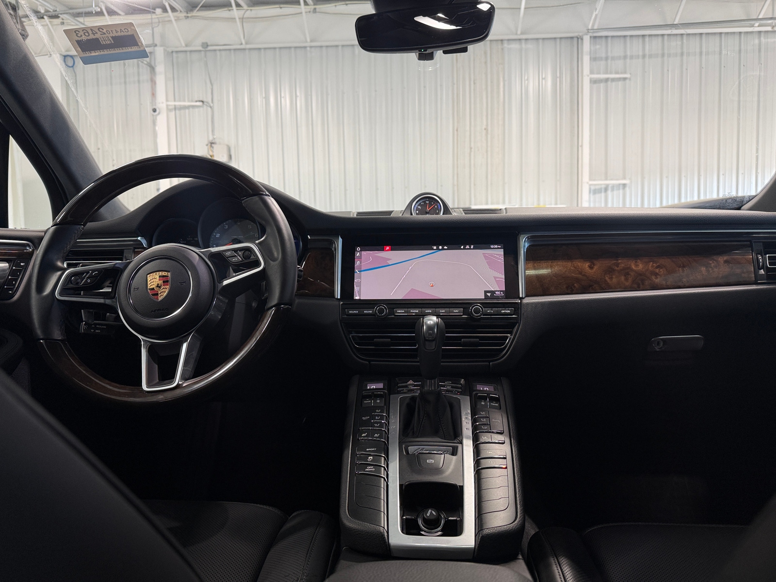 Thumbnail: 2021 Porsche Macan - 2