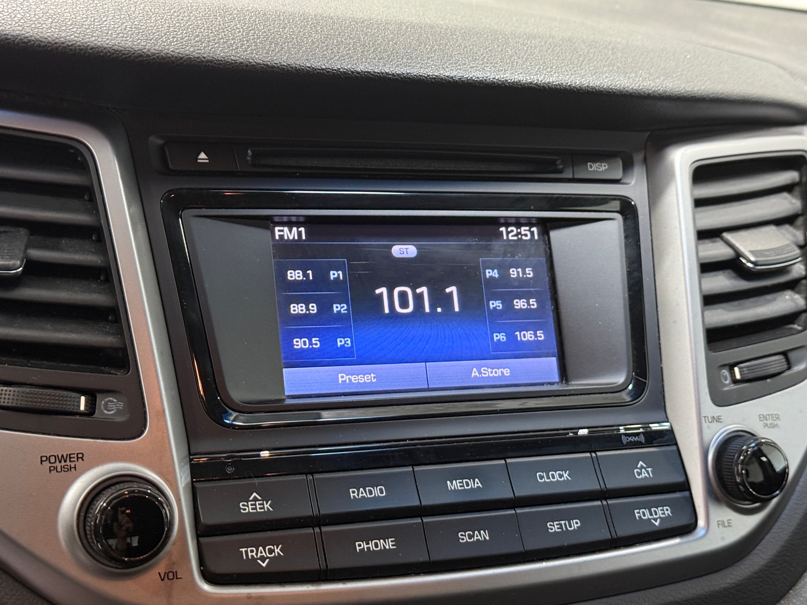 Thumbnail: 2016 Hyundai Tucson - 4