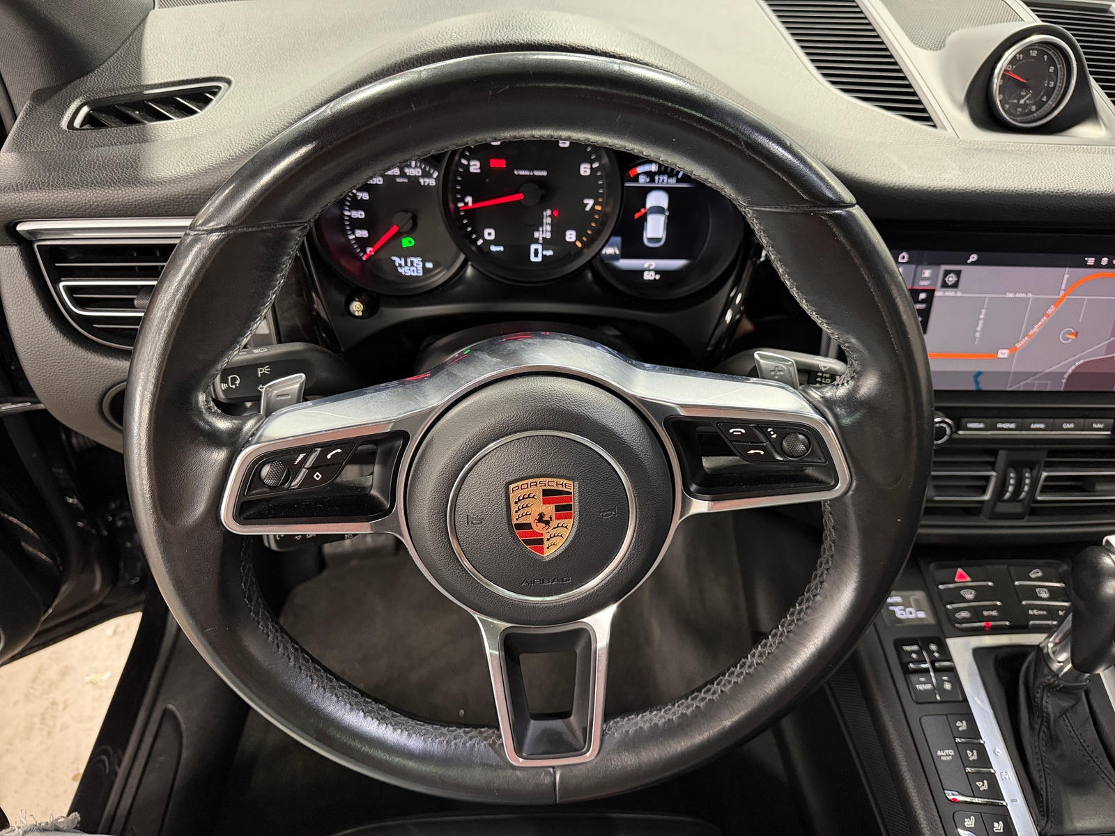Thumbnail: 2020 Porsche Macan - 4