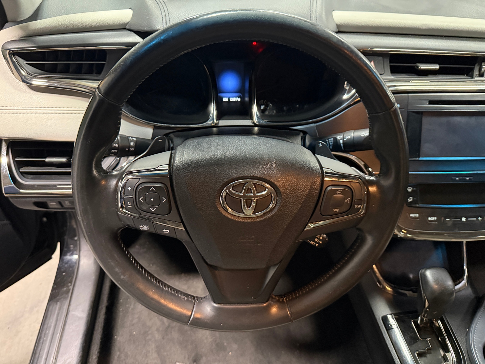 Thumbnail: 2013 Toyota Avalon - 5