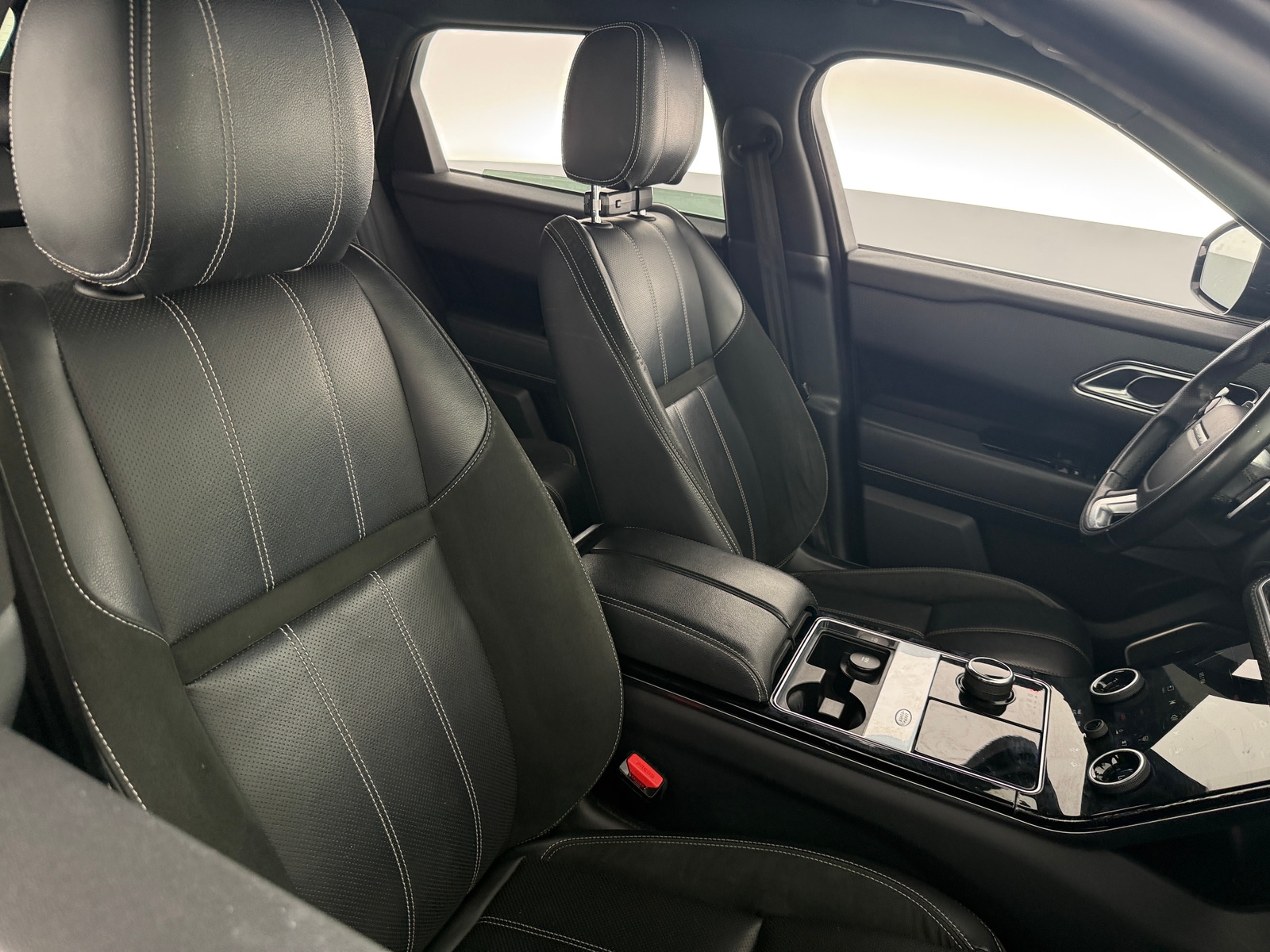 Thumbnail: 2020 Land Rover Range Rover Velar - 2