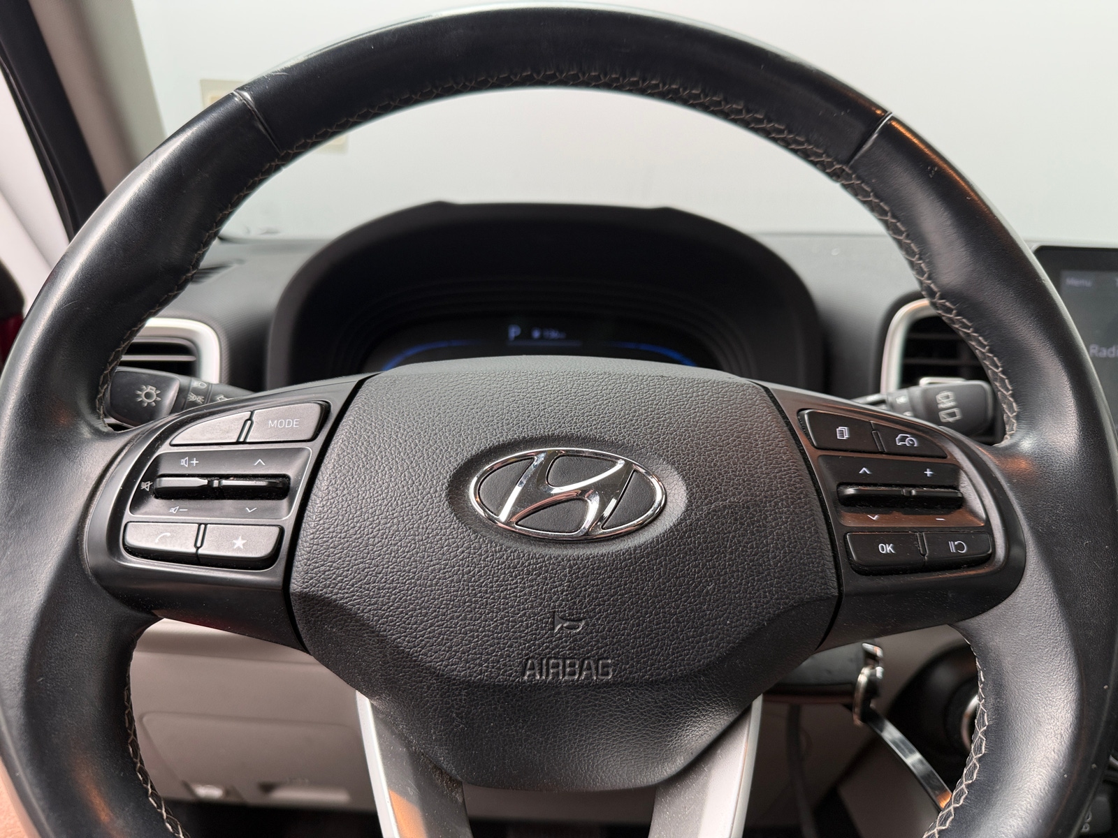 Thumbnail: 2023 Hyundai Venue - 5