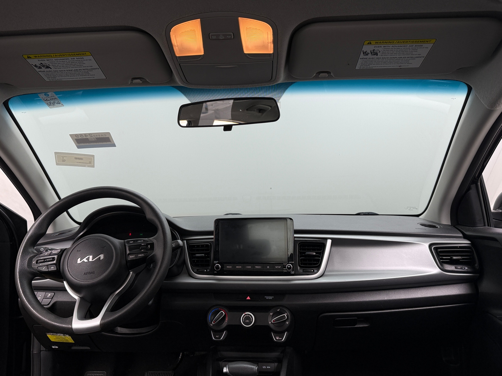 Thumbnail: 2022 Kia Rio - 3