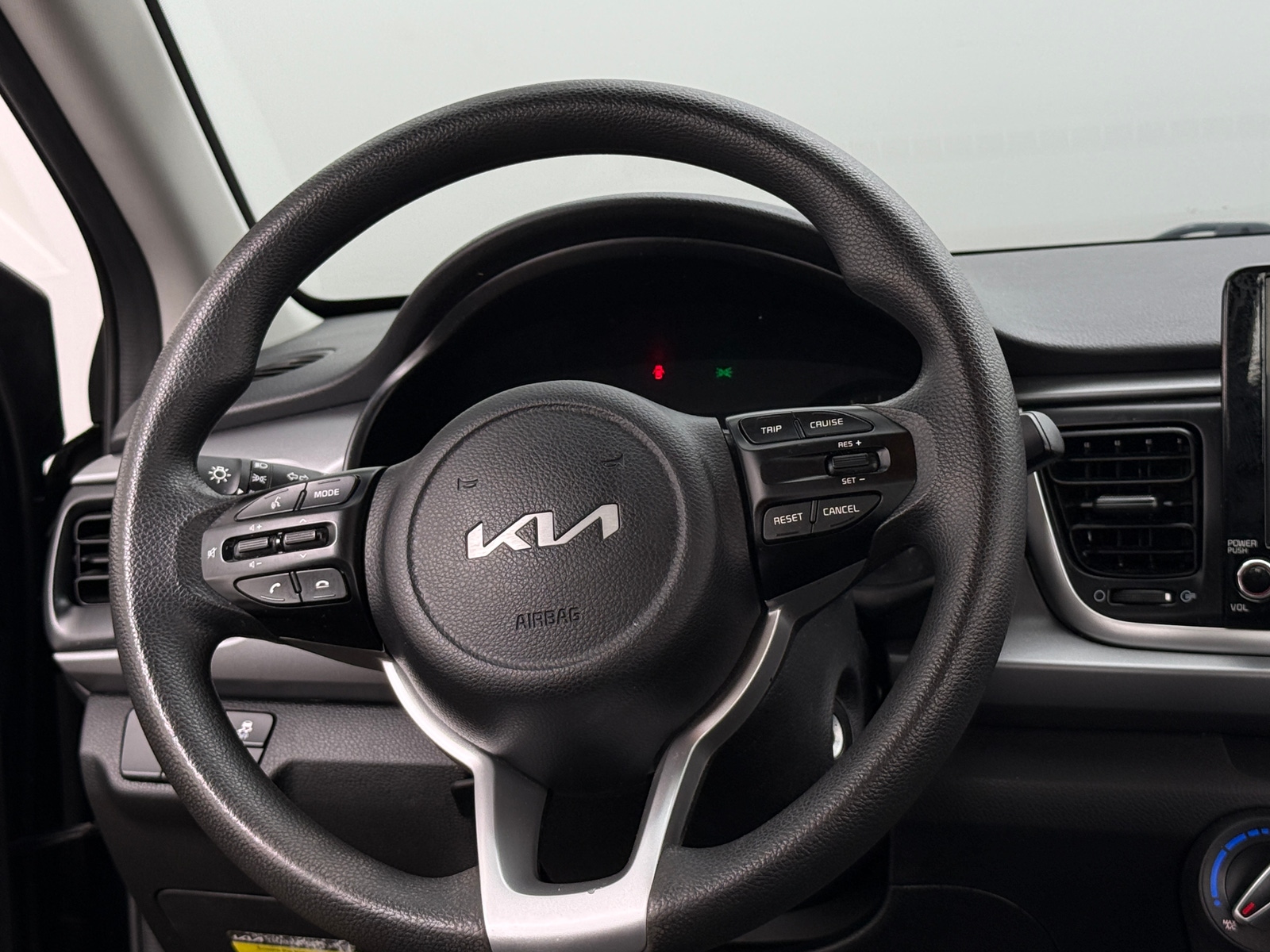 Thumbnail: 2022 Kia Rio - 5