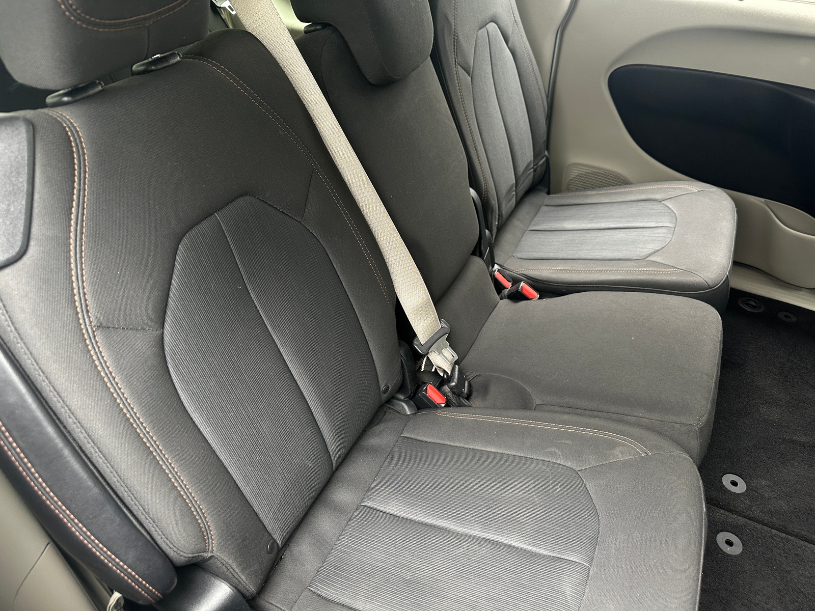 Thumbnail: 2018 Chrysler Pacifica - 6