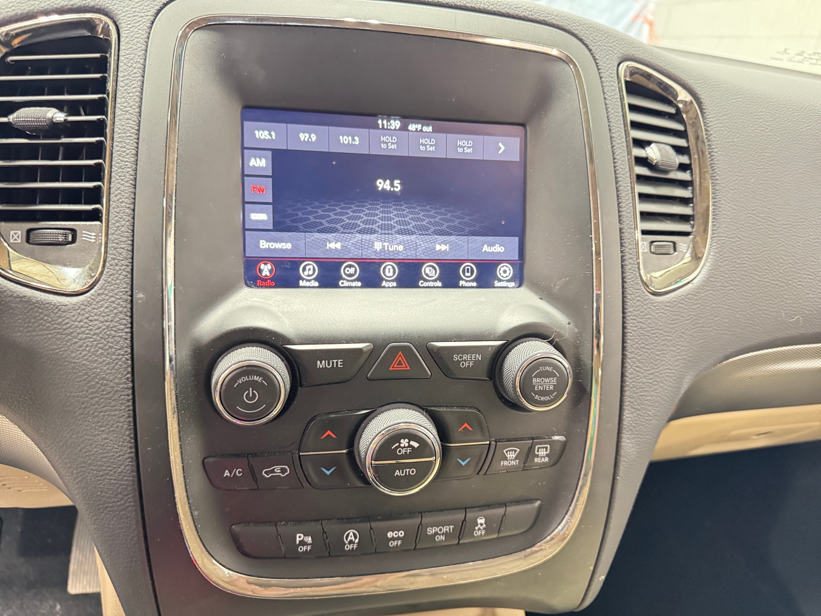 Thumbnail: 2019 Dodge Durango - 4